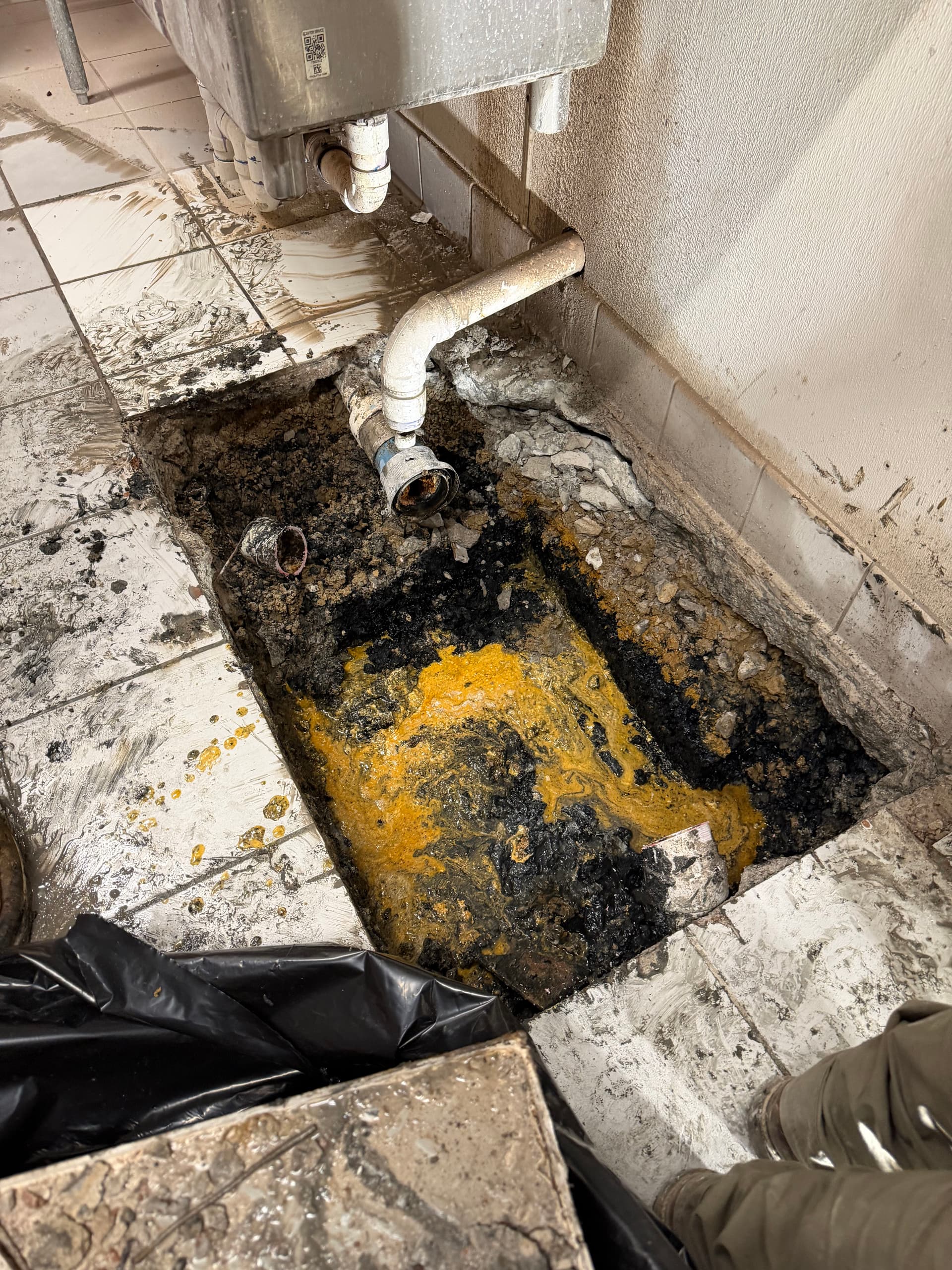 Gallery photos for Grease Trap Replacement at Papa John's: Image #3