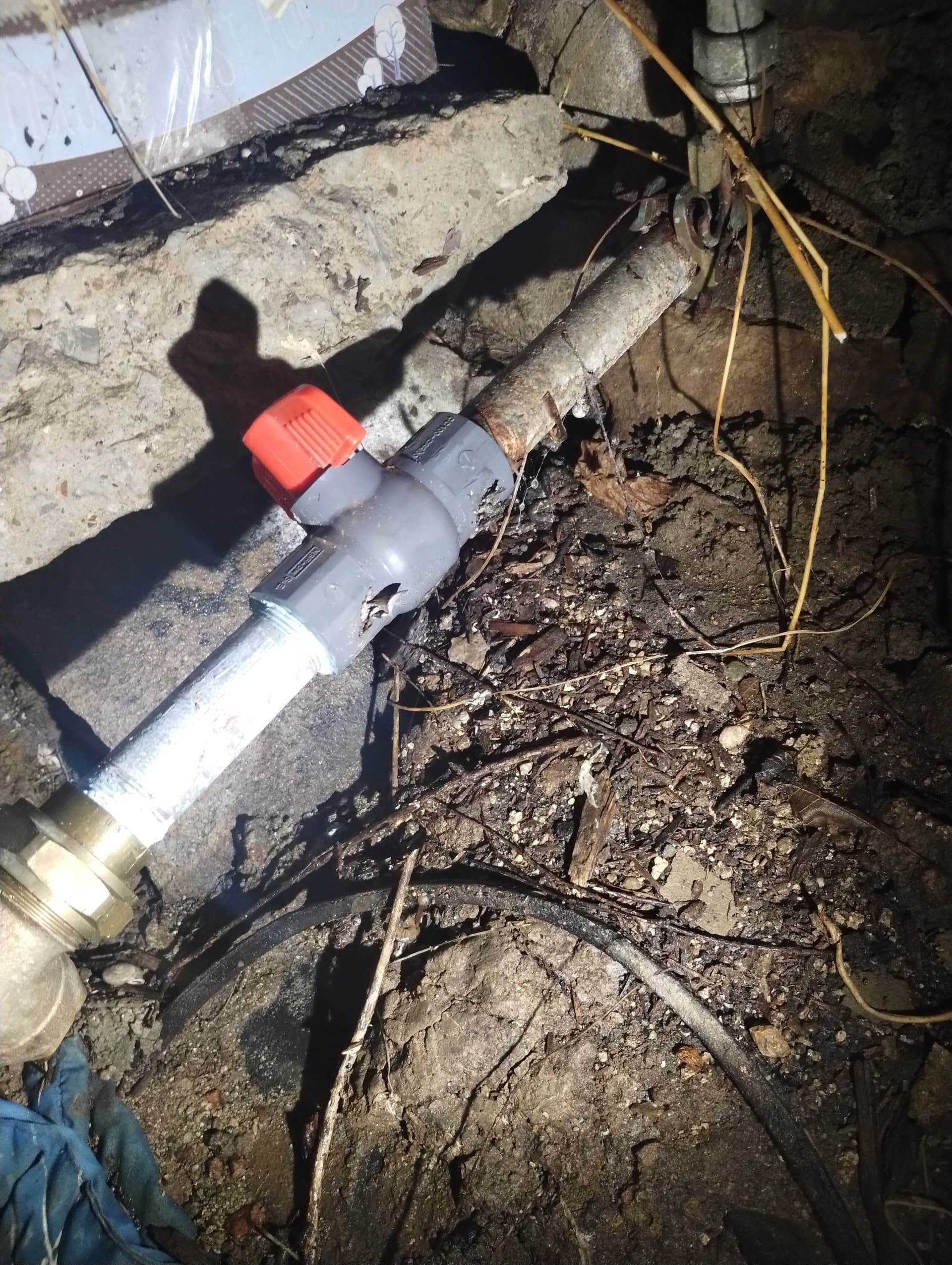 Gallery photos for Cracked Main Shutoff Valve Replaced With New Brass Ball Valve: Image #1
