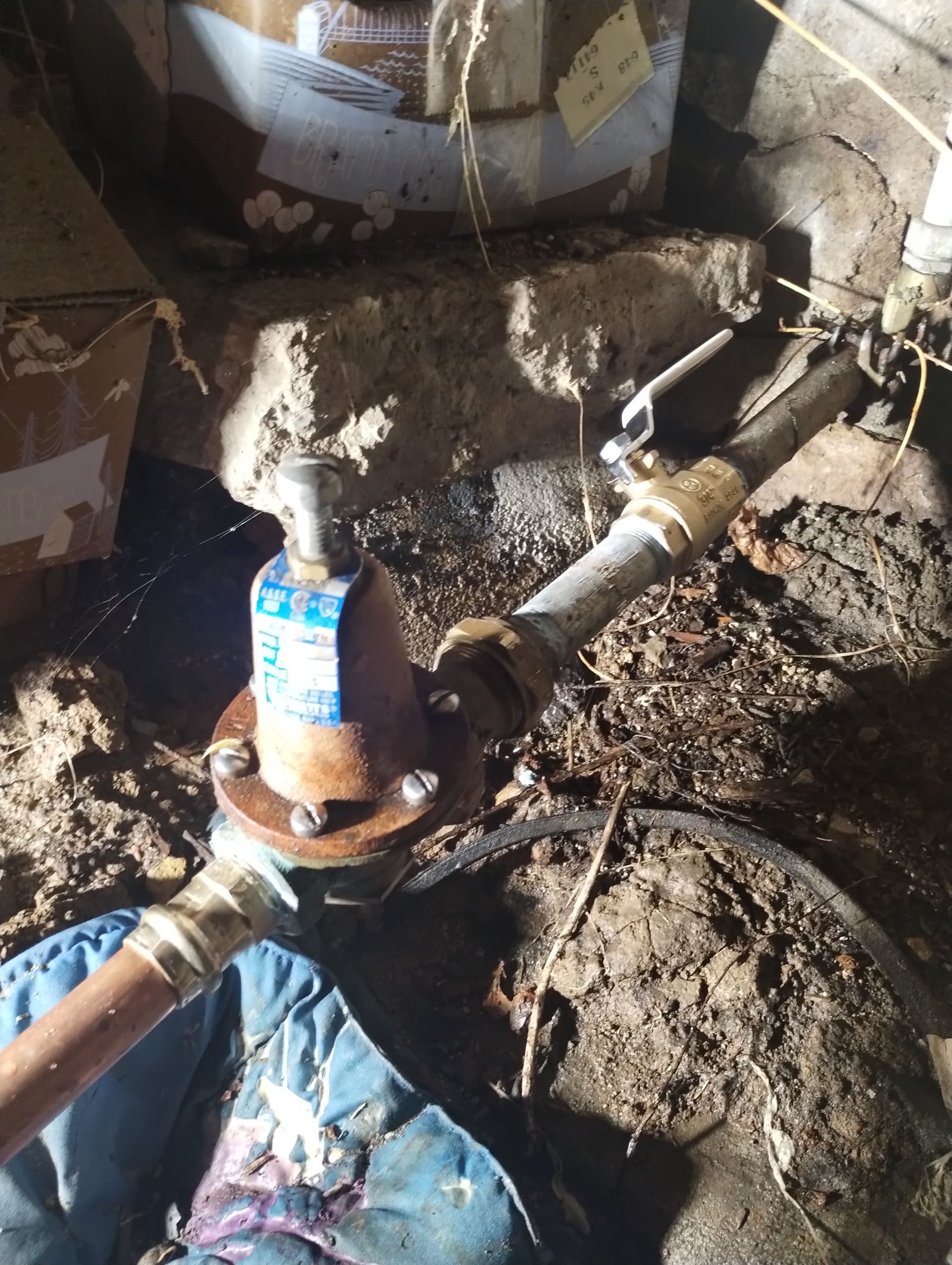 Gallery photos for Cracked Main Shutoff Valve Replaced With New Brass Ball Valve: Image #3